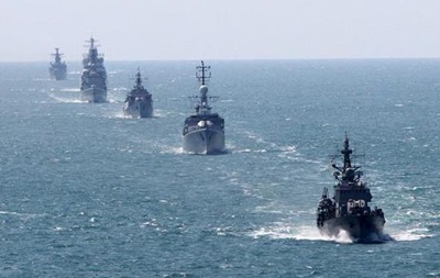 Россия обвинила эсминец США в опасном сближении со своим судном