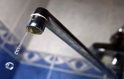 Жители Днепра жалуются на запах воды из крана