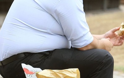 Ученые: Ожирение в три раза опаснее для мужчин, чем для женщин