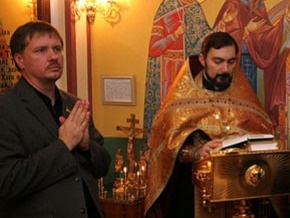 В Раду привезли икону Николая Чудотворца, чтобы молиться за выздоровление больных гриппом