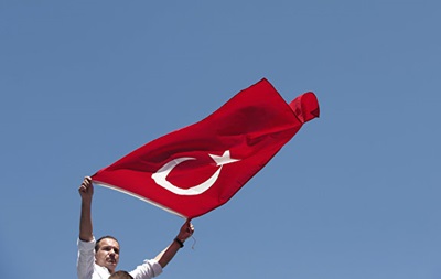 У Туреччині закрили понад 600 навчальних закладів