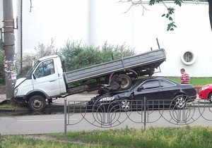 В Киеве Honda Prelude въехала под Газель