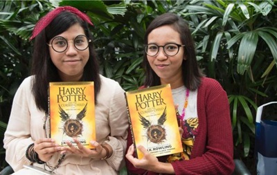 Новая книга о Гарри Поттере поступила в продажу