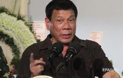 Президент Филиппин обвинил чиновников в связях с наркомафией