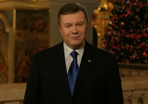 Рождество - 2013 - Янукович принял участие в Рождественской литургии в женском монастыре