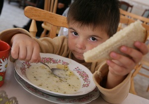 В Новомосковске кормить школьников начальных классов будут за счет ПР