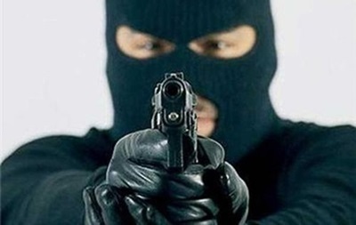 В Тернопольской области восемь мужчин ограбили бизнесмена