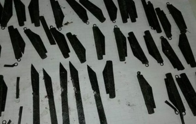 Індійські лікарі витягли зі шлунка чоловіка 40 ножів