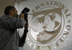 Украина-МВФ - МВФ намерен провести усиленный мониторинг украинской экономики - Reuters