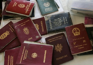 В одесском аэропорту задержали шестерых молдаван с поддельными паспортами