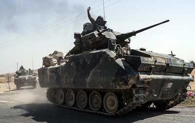Турецкие танки вошли на территорию Сирии из провинции Килис