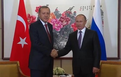 Путін пожартував на зустрічі з Ердоганом