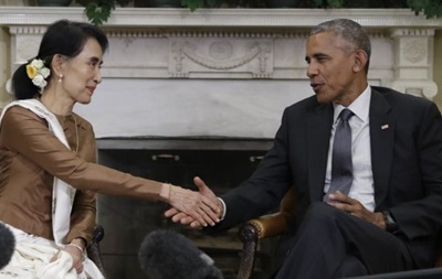Обама объявил о готовности снять торговые санкции с Мьянмы