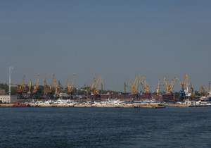 У берегов Одессы обнаружено пятно неизвестного происхождения