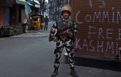 В Кашмире напали на военный лагерь: 17 погибших