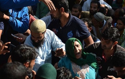 Похороны школьника в Кашмире переросли в акцию протеста