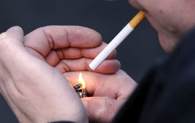 Англія: кількість курців знизилася до рекордного рівня