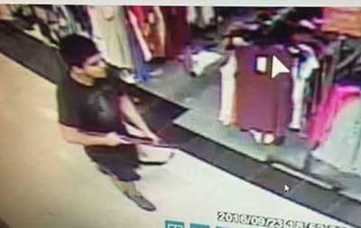 Появилось видео с места стрельбы в американском торговом центре