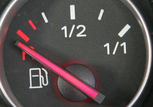 Эксперты: Стоимость бензина может превысить десять гривен за литр