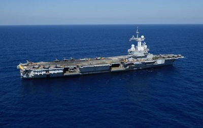 Франция начала авиаудары по ИГ с авианосца  Шарль де Голль 