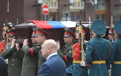 У Росії скоротили витрати на похорон президента