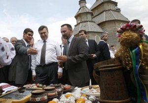 Янукович интересуется, как пройдет Сорочинская ярмарка: С песнями?