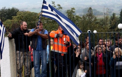 Греческие родители протестуют против школьников-мигрантов