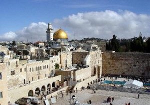 Мэрия Иерусалима сняла 300 надгробных плит на средневековом мусульманском кладбище