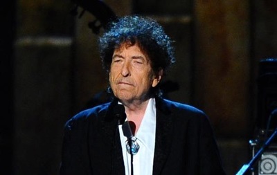 Жюри Нобелевской премии возмущено молчанием Боба Дилана