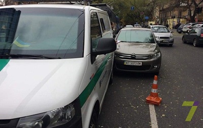 В полиции объяснили стрельбу по авто в Одессе