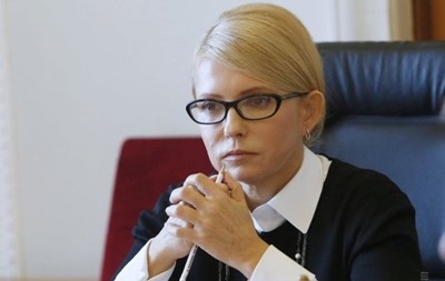 Тимошенко обещает следить за реструктуризацией коммунальных долгов