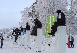Новости Швеции: В Швеции прошел турнир по сидению на ледяных столбах