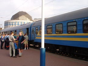 Укрзалізниця увеличит количество пассажирских поездов в праздничные дни