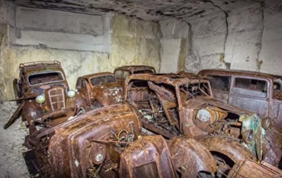У Франції знайшли схованку з автомобілями часів Другої світової