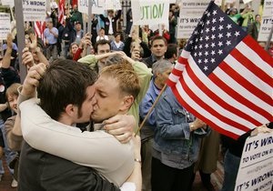 В США военным разрешили пойти на гей-парад в форме