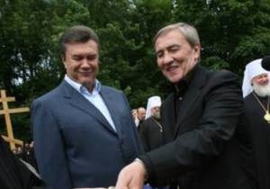 Янукович поручил Черновецкому позаботиться о привлекательности  лица страны 