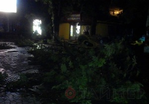 Новости Одессы - ураган в Одессе: СМИ сообщают о погибших и пострадавших