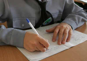 Московских школьников начали тестировать на наркотики