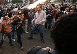 Каир - протест - Братья-мусульмане - Мечеть в Каире снова штурмуют силовики