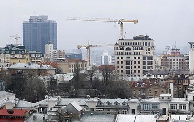 У Києві впав майданчик висотного крана, є жертви