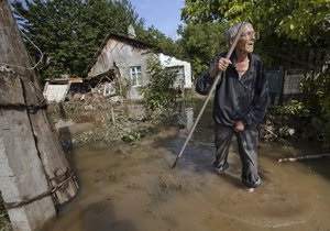 Россияне собирают помощь жертвам стихии на Кубани
