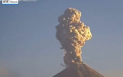 У Мексиці прокинувся вулкан Коліма