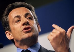 Саркози призвал Европу ввести санкции против Ливии