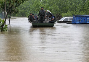 На Индию обрушилось наводнение. Власти эвакуируют жителей Нью-Дели