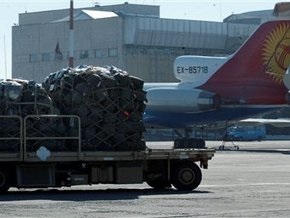 США начали вывоз имущества с авиабазы в Кыргызстане