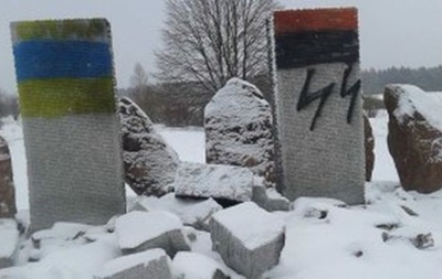 У Львівській облраді обіцяють відновити пам ятник в Гуті Пеняцькій