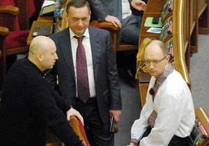 СМИ: Только 8% соратников Яценюка перешли из Фронту Змін в Батьківщину