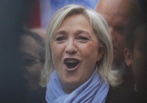 Марин Ле Пен лишили депутатского иммунитета