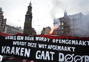 В Амстердаме демонстрация против запрета сквоттинга обернулась массовыми беспорядками