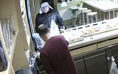 У Києві чоловік з допомогою гіпнозу пограбував кафе - ЗМІ